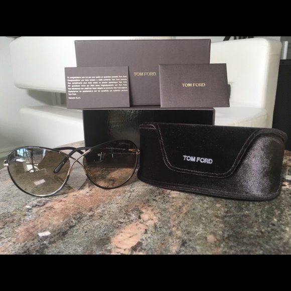 TOM FORD ‘Rosie’ Black/Gold Women’s Sunglasses - Picture 3 of 8